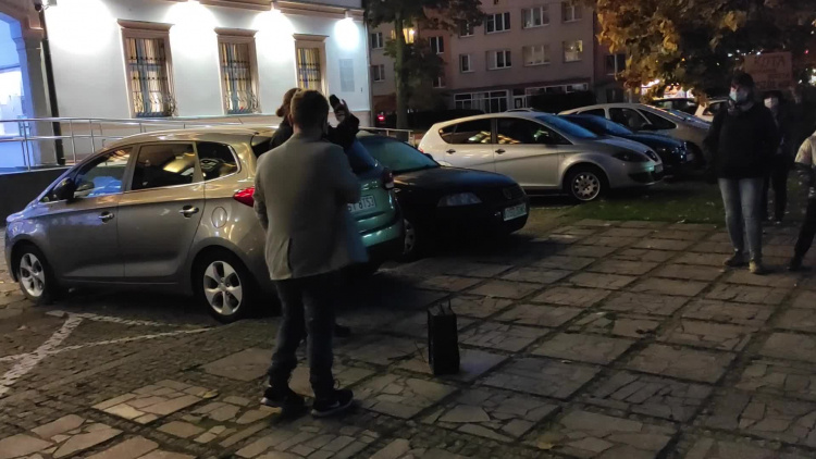 201029_protest_ratusz_b.mp4