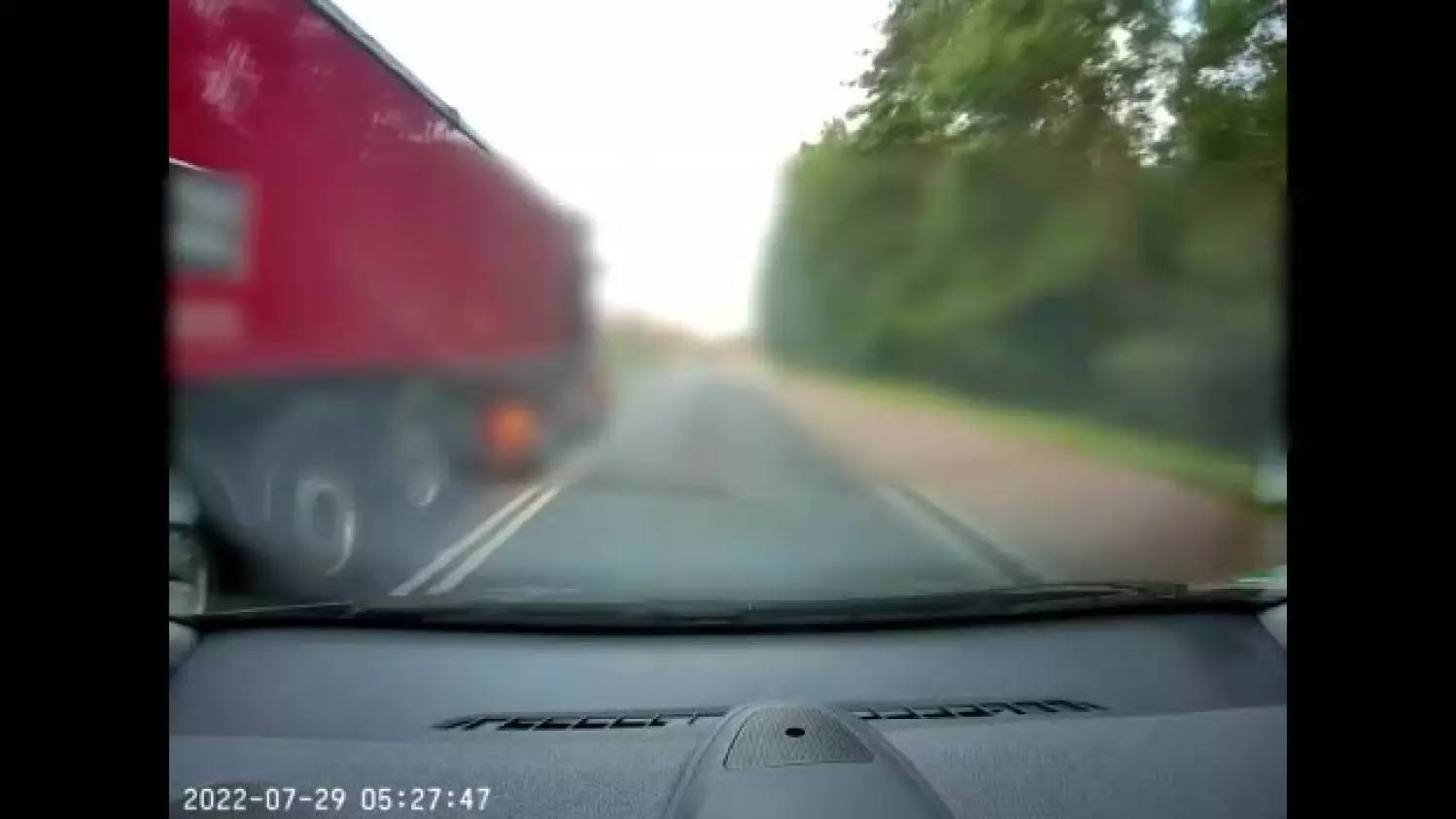 kierowca-ciezarowki-dwa-razy-zlapany-na-groznych-manewrach-na-drodze-wojewodzkiej-nr-426.mp4